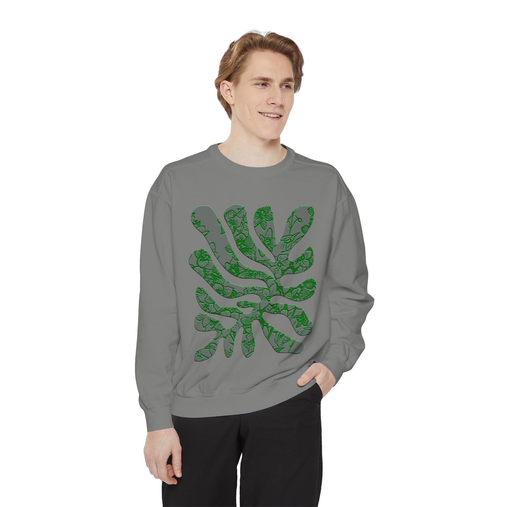 Eco-Friendly Garment-Dyed Sweatshirt with Green Leaf Design - Unisex Casual Wear