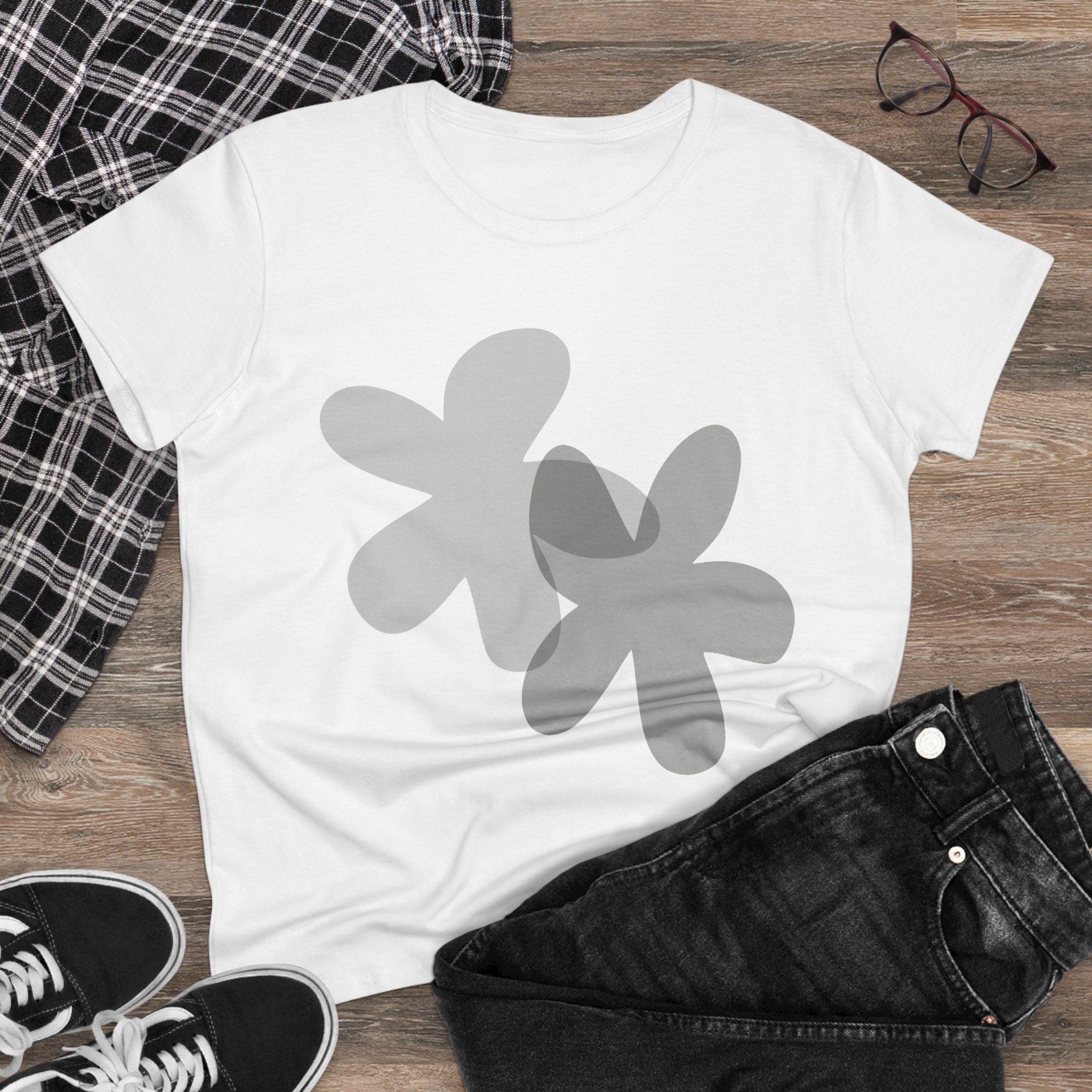 Trendy Women's Floral Cotton Tee - Casual Everyday Style