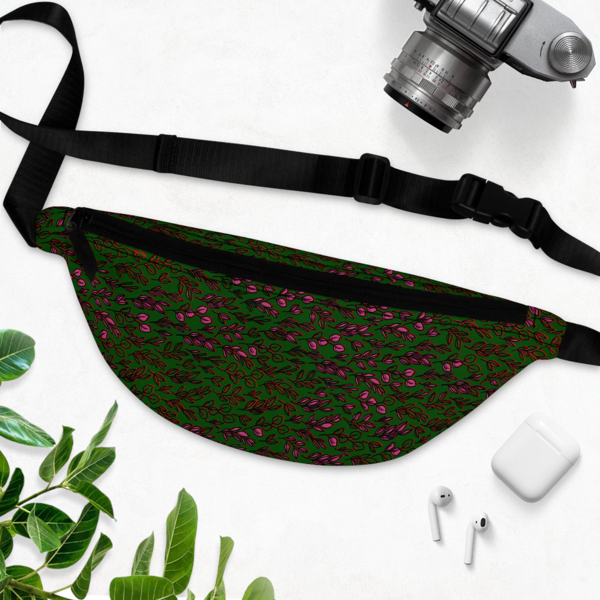 PRETTY LITTLE LEAVES Fanny Pack
