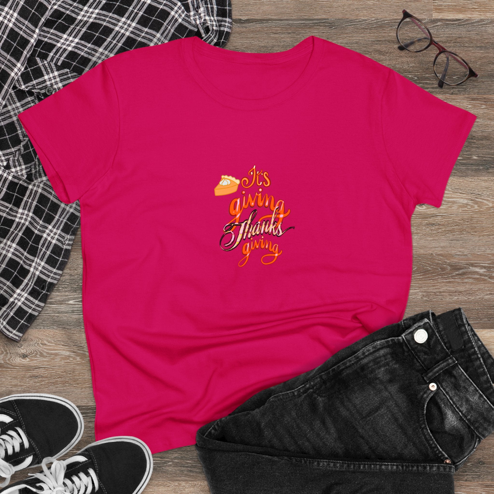 IT’S GIVING THANKSGIVING Women's Midweight Cotton Tee